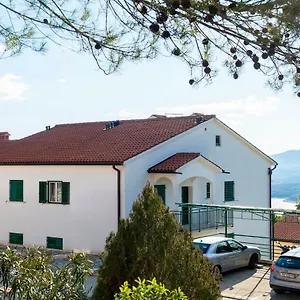 apartments-iris-rabac.in-istria.net/