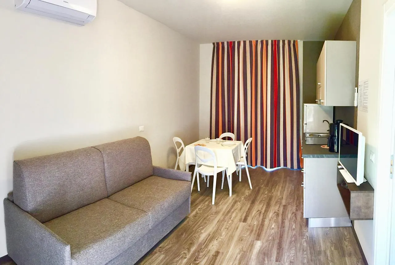 Le Palme Camping & Village Lazise 3*,  Italia